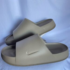 WMN Nike Calm Slides – Tan – Women’s Size 13 – New In Box (1 Pair)